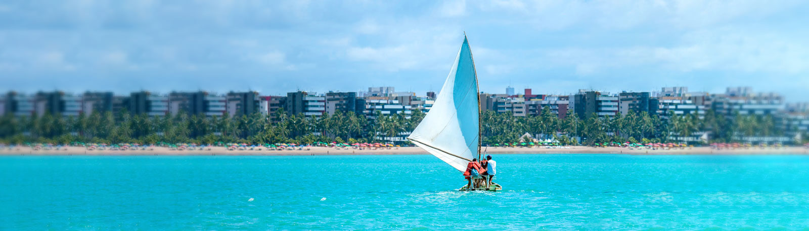 Embarque rumo as  Piscinas Naturais de Pajuçara: um paraíso dentro da cidade